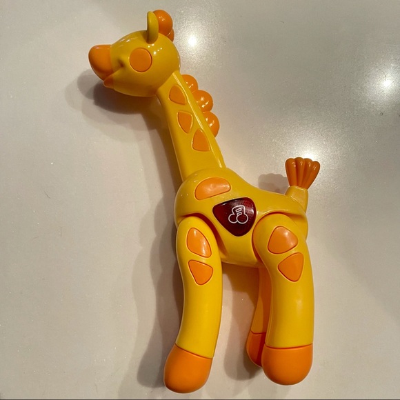 Posable giraffe smart toy - Picture 3 of 7